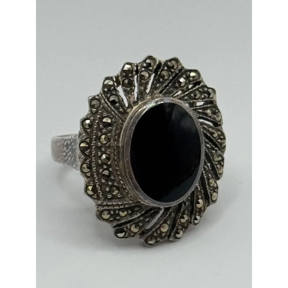 Sterling‎ Silver Onyx Marcasite Oval Ring Size 8